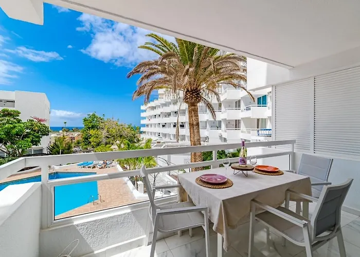 Costa Dreams アデヘ